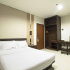 Отель RedDoorz @ Thamrin Residence, фото 4
