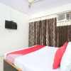 Отель OYO 10376 Hotel Golden Inn, фото 11