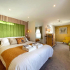 Отель Hambrook House Canterbury - NEW luxury guest house with spa tub, фото 3
