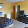 Отель Travel Inn & Suites, фото 7