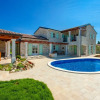 Отель Rustic Villa With Private Pool, Bedrooms Including En Suite Bathroom, Terrace, фото 22