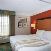 Отель La Quinta Inn & Suites by Wyndham Jacksonville Butler Blvd, фото 7