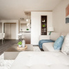 Отель Luxury Downtown One Bedroom Suite, фото 6