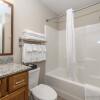 Отель Candlewood Suites Burlington South, an IHG Hotel, фото 10