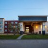 Отель Days Inn & Suites Whitecourt, фото 7