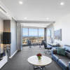Отель Meriton Suites World Tower, фото 13