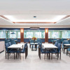 Отель La Quinta Inn & Suites by Wyndham Bannockburn-Deerfield, фото 26