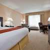 Отель Holiday Inn Express Hotels and Suites Dayton North Tipp City, an IHG Hotel, фото 3