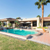 Отель Moonshine by Avantstay Modern & Stylish Estate w/ Bar, Fire Pit & Hot Tub 5 bd, фото 13