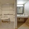 Отель Hilton Garden Inn Birmingham/Lakeshore Drive, фото 9