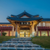 Отель Hanok Hotel Youngsanjae в Самхо