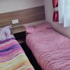 Отель Lovely 8 Berth Direct Beach Access, фото 3