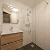 Отель Restyled Bungalow with Dishwasher near Nature Reserve, фото 8