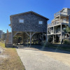 Отель Hatteras Beachhouse 3 Bedroom Cottage by Redawning, фото 12