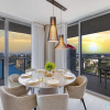Отель Luxury 3 Br Stunning View High Floor Hot Tub, фото 27
