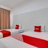 Отель OYO 93011 Hotel Griya Lestari Pati 2, фото 6