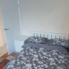 Отель Lovely & Beautiful 2 Bed-apartment in Borehamwood, фото 3