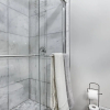 Отель Toronto Central vacation home 6 bdr 4 bath Garden views, фото 8
