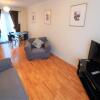 Отель Friars Walk houses with 2 bedrooms, 2 bathrooms, fast Wi-Fi and private parking, фото 1