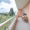 Отель Charmy 2BD Apartment near Mon Repos Beach, фото 23