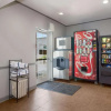 Отель Rodeway Inn & Suites, фото 17