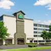 Отель La Quinta Inn & Suites by Wyndham New Orleans Airport, фото 1