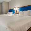 Отель Comfort Suites Airport, фото 7