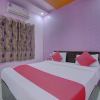 Отель OYO 19830 Hotel Lucky Star, фото 7