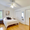 Отель Modern & Spacious Home - 6 Mi to Dtwn South Bend, фото 3
