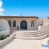 Отель Gift Seaview Homestay (Riyuewan Branch), фото 1