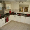 Отель Blackburn Lodge 2-Bedroom Flat, фото 10
