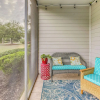 Отель North Myrtle Beach Condo: 3 Mi to Barefoot Landing, фото 2