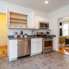 Отель Rittenhouse Retreat - 3 Bedroom Apt in City Center, фото 6