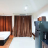 Отель Nice And Comfortable Studio At Vida View Makassar, фото 11