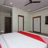 Отель OYO 18363 New Shanti Hotel, фото 15