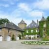 Отель Delightful Castle in Bastogne with Hot Tub, фото 1