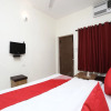 Отель OYO 11937 Hotel Meedo, фото 3
