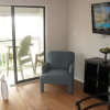 Отель Casa Del Mar Beachfront Suites Onsite Team, фото 6