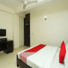 Отель OYO 12477 DLF Phase 2, фото 32