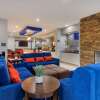 Отель Comfort Inn & Suites, фото 2