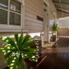 Отель Renovated 3 Bedroom Home In Petrie Terrace, фото 5
