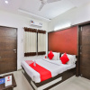 Отель OYO 16880 Hotel Ambica, фото 4
