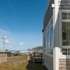 Отель The Tides Inn in Lincoln City 4 Br home by RedAwning, фото 11