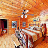 Отель Moonshine Mountain Lodge - 2 Br Cabin, фото 12