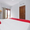 Отель RedDoorz Plus near Dago Pakar, фото 6
