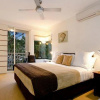 Отель Mariner Cove 1 - 2 BDRM Apt on Parkyn Pde, фото 1