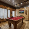 Отель Ern858 - Eagles On High - Great Location! Close To All The Action! 3 Bedroom Cabin by RedAwning, фото 12