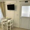 Отель Modern Minimalist Studio With Essential Comfort в Фуншале