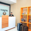 Отель TONITEL Hotel Malioboro Yogyakarta - Hostel, фото 3