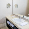 Отель Madisson Inn Luxury By Geh Suites, фото 36